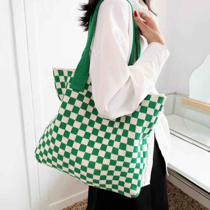 Strick-Tragetasche im Retro-Karo-Look