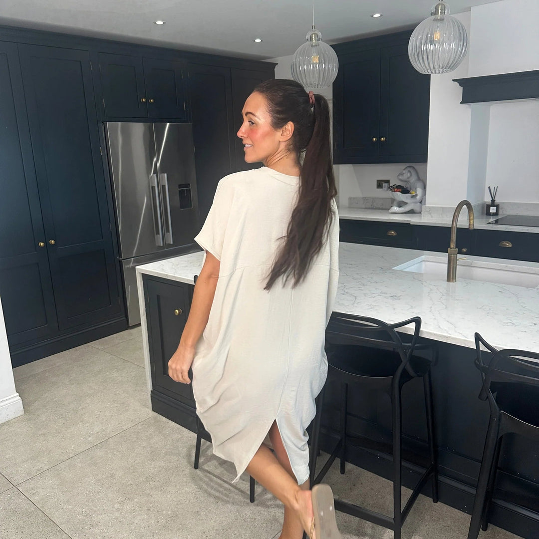 Kleid mit V-Ausschnitt | Unser Bestseller 2024