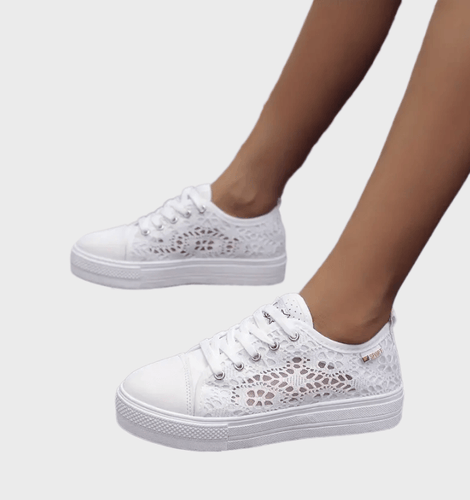 W&W Mode | Stylische Niedrig Geschnittene Schnürsneakers mit Seitlichen Details und Sicherer Passform
