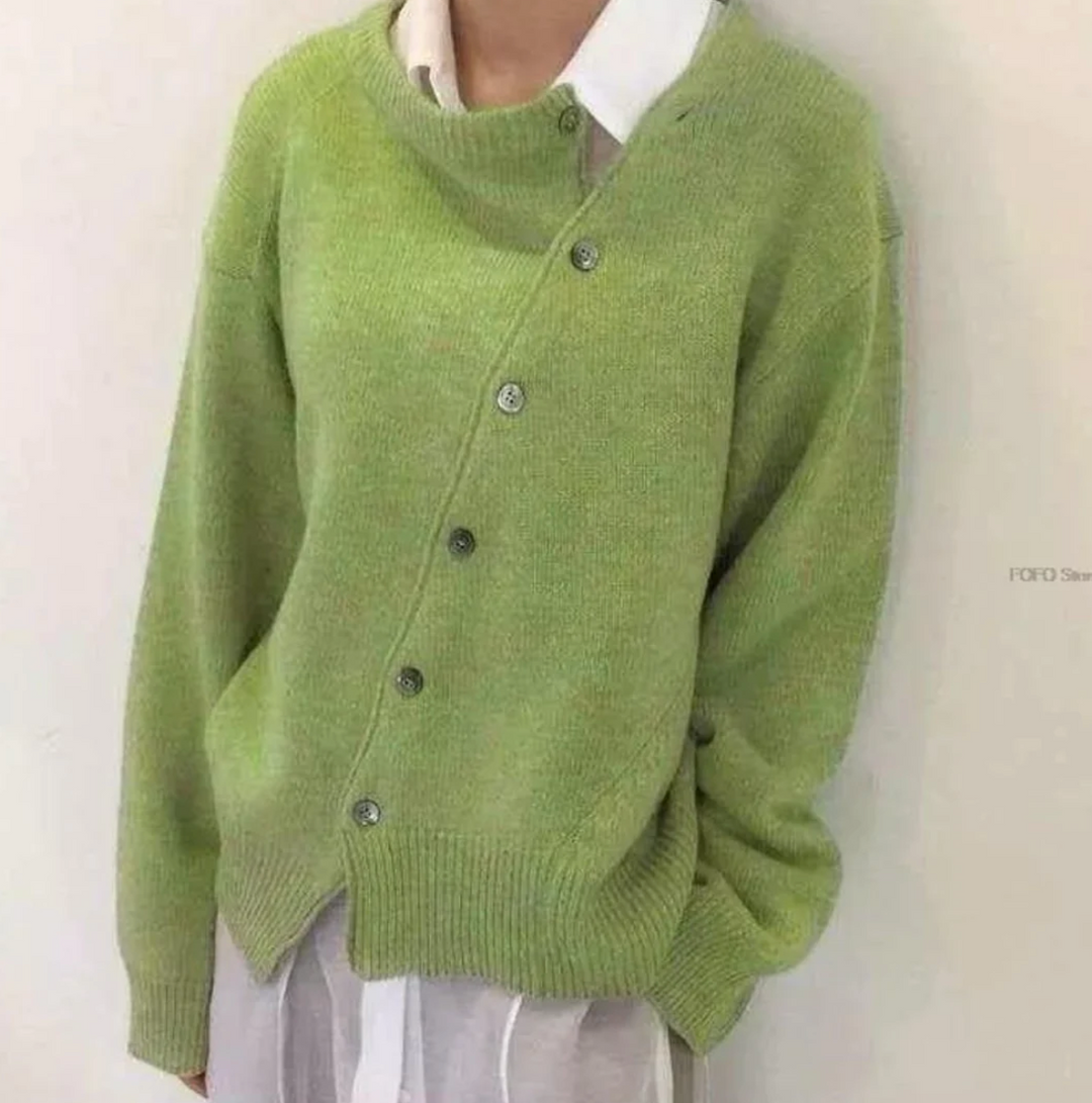 W&W Mode - Weiche Kaschmirstrickjacke mit diagonalem Knopfverschluss