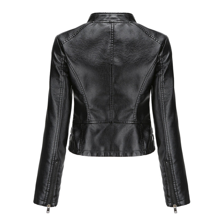 W&W Mode | Elegante Lederjacke mit einzigartigen Details für Damen