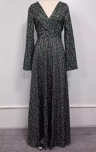 W&W Mode | Elegantes Langes Kleid mit Punkteprint