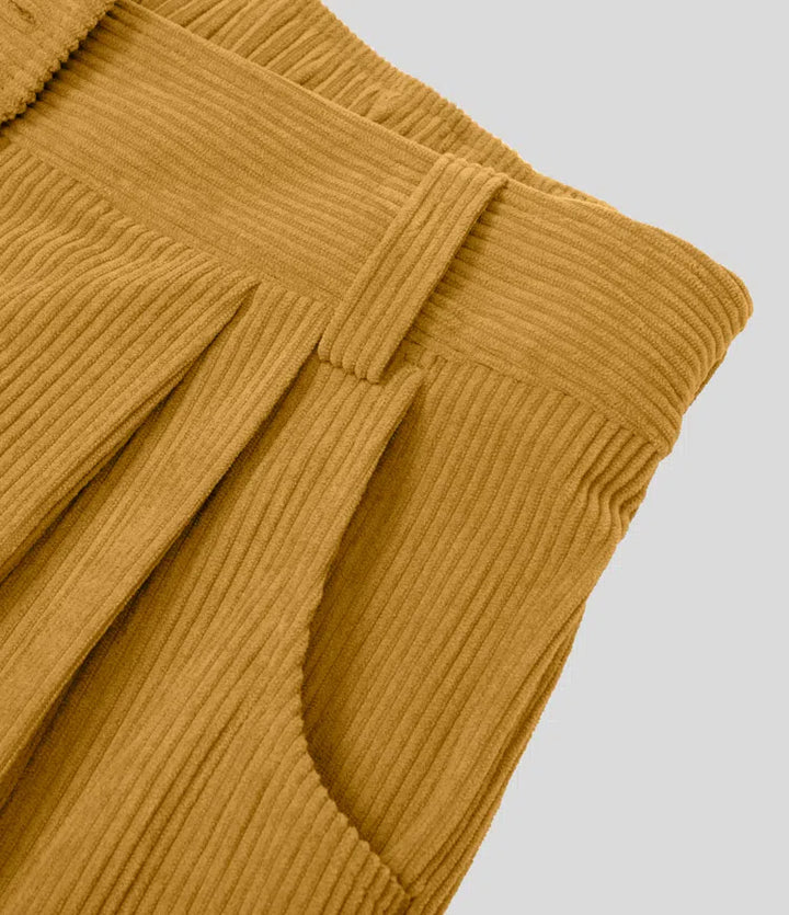 Damenhose in Cordoptik