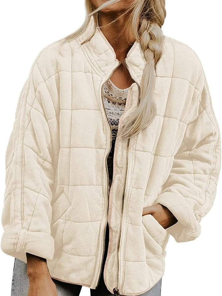 Damen-Steppjacke mit tailliertem Schnitt und praktischen Taschen