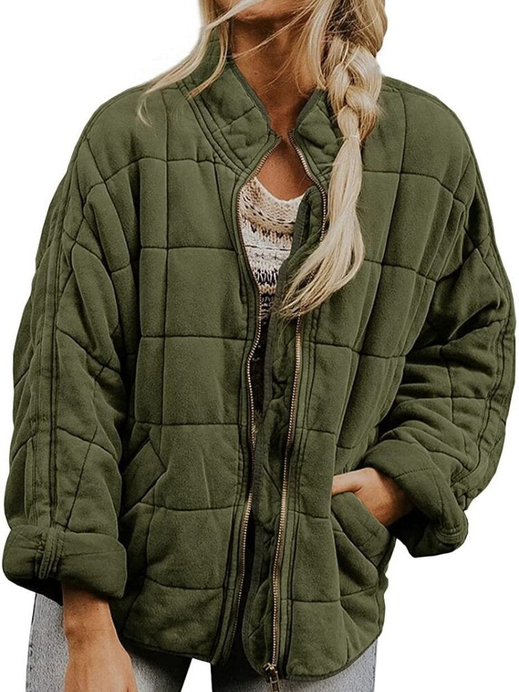 Damen-Steppjacke mit tailliertem Schnitt und praktischen Taschen