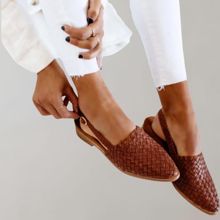 W&W Mode - Flache Sandale mit niedrigem Absatz | Loafer-Sandale mit Riemen an der Rückseite
