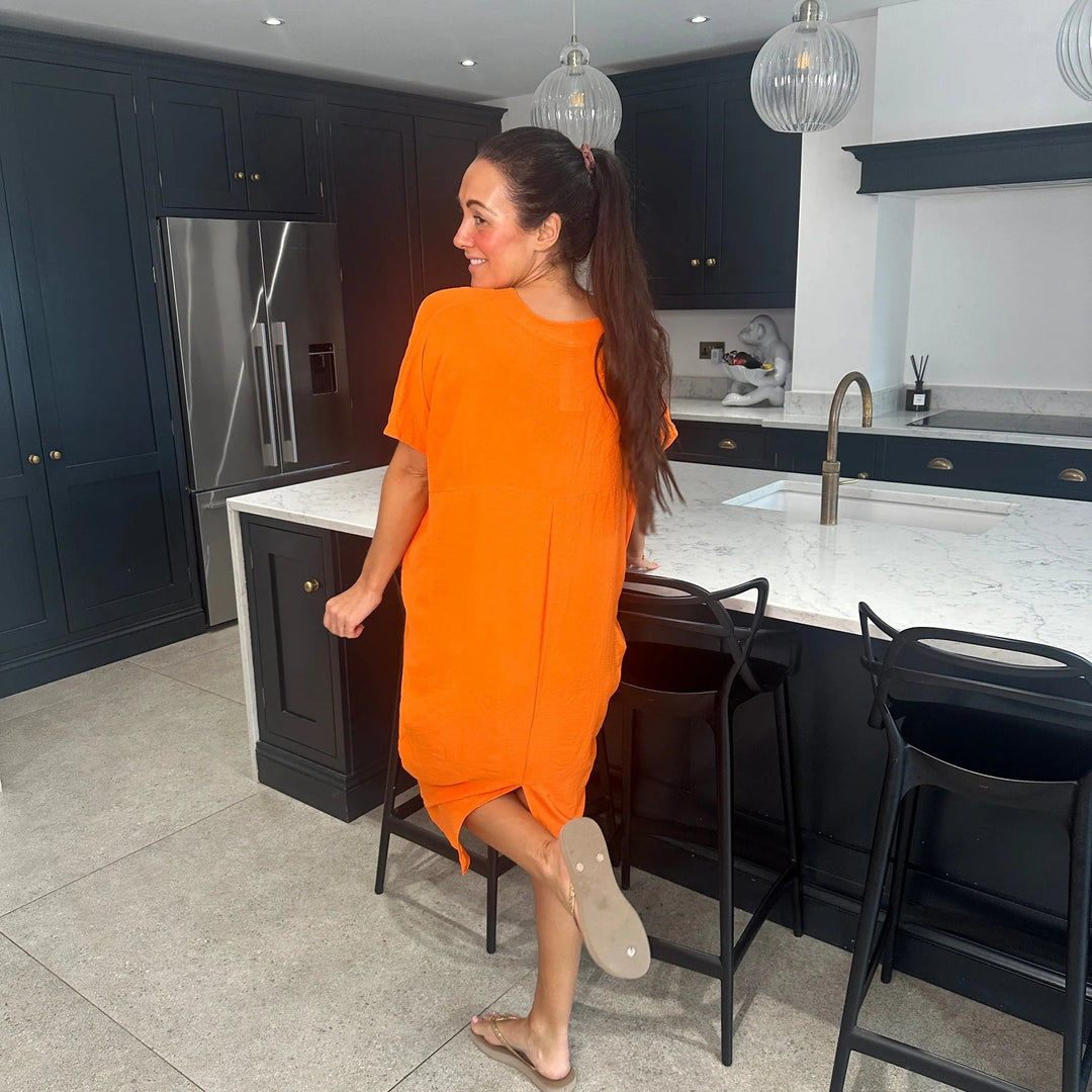 Kleid mit V-Ausschnitt | Unser Bestseller 2024