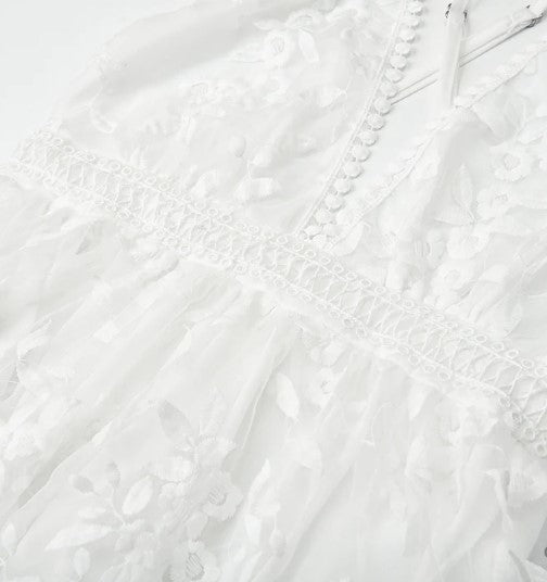 W&W Mode | Elegantes Cocktailkleid für Besondere Anlässe.