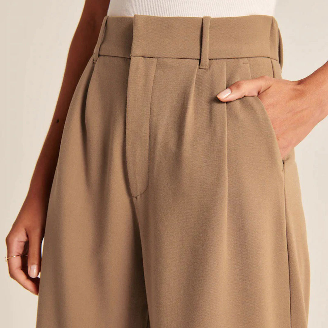 W&W Mode | Hoch taillierte Hose – Modisches Design für stilbewusste Frauen