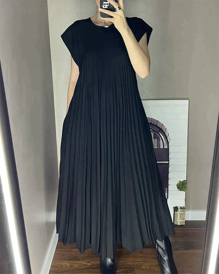 W&W Mode | Elegantes Plissee-Kleid – Zeitlos Und Raffiniert