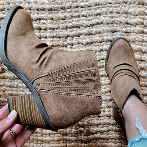 W&W Mode | Maßgeschneiderte unterstützende orthopädische Stiefel