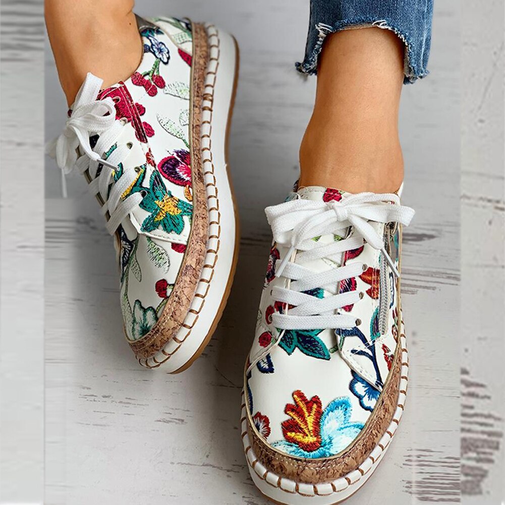 W&W Mode | Orthopädische Turnschuhe mit Blumendruck und Schnürsenkeln
