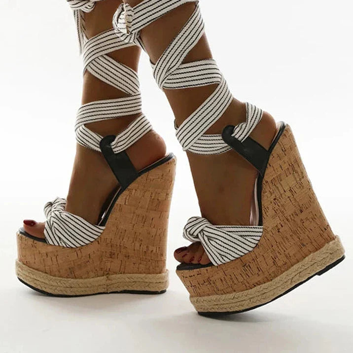 W&W Mode | Verwickelte Lügen Pumpe Sandalen