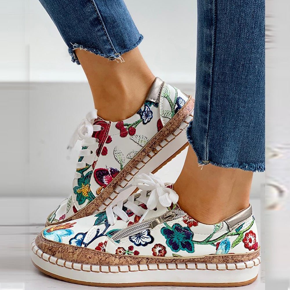 W&W Mode | Orthopädische Turnschuhe mit Blumendruck und Schnürsenkeln