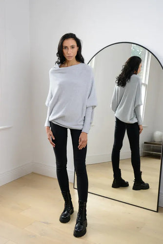 W&W Mode | Asymmetrischer Damenpullover mit eleganter Drapierung