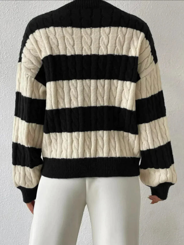 Damen-Pullover mit Streifenmuster und V-Ausschnitt