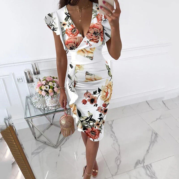 W&W Mode | Kleid mit Rüschensäumen und V-Ausschnitt