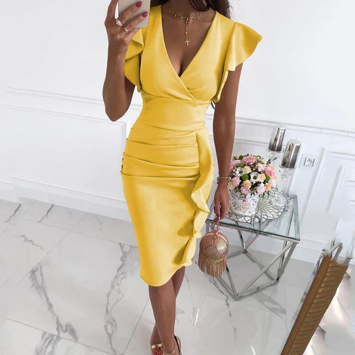 W&W Mode | Kleid mit Rüschensäumen und V-Ausschnitt