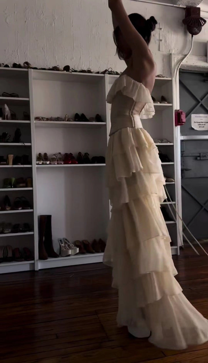 W&W Mode | Elegantes Ärmelloses Rüschentorte Kleid