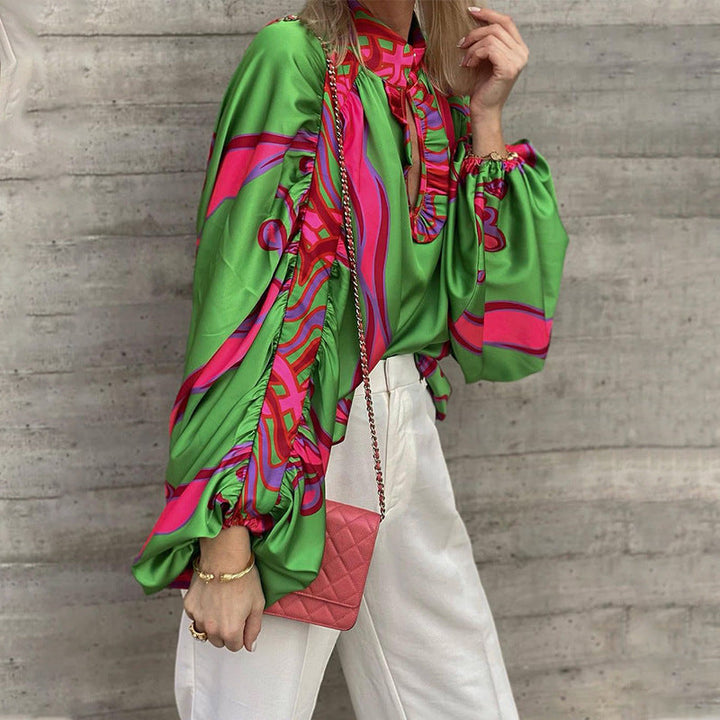 Damen Stylische Bluse mit voluminösen Ärmeln und farbenfrohem Muster W&W Mode