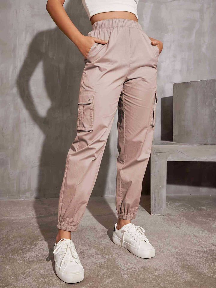 Damen Cargo-Hose mit ergonomischem Schnitt und praktischen Taschen W&W Mode
