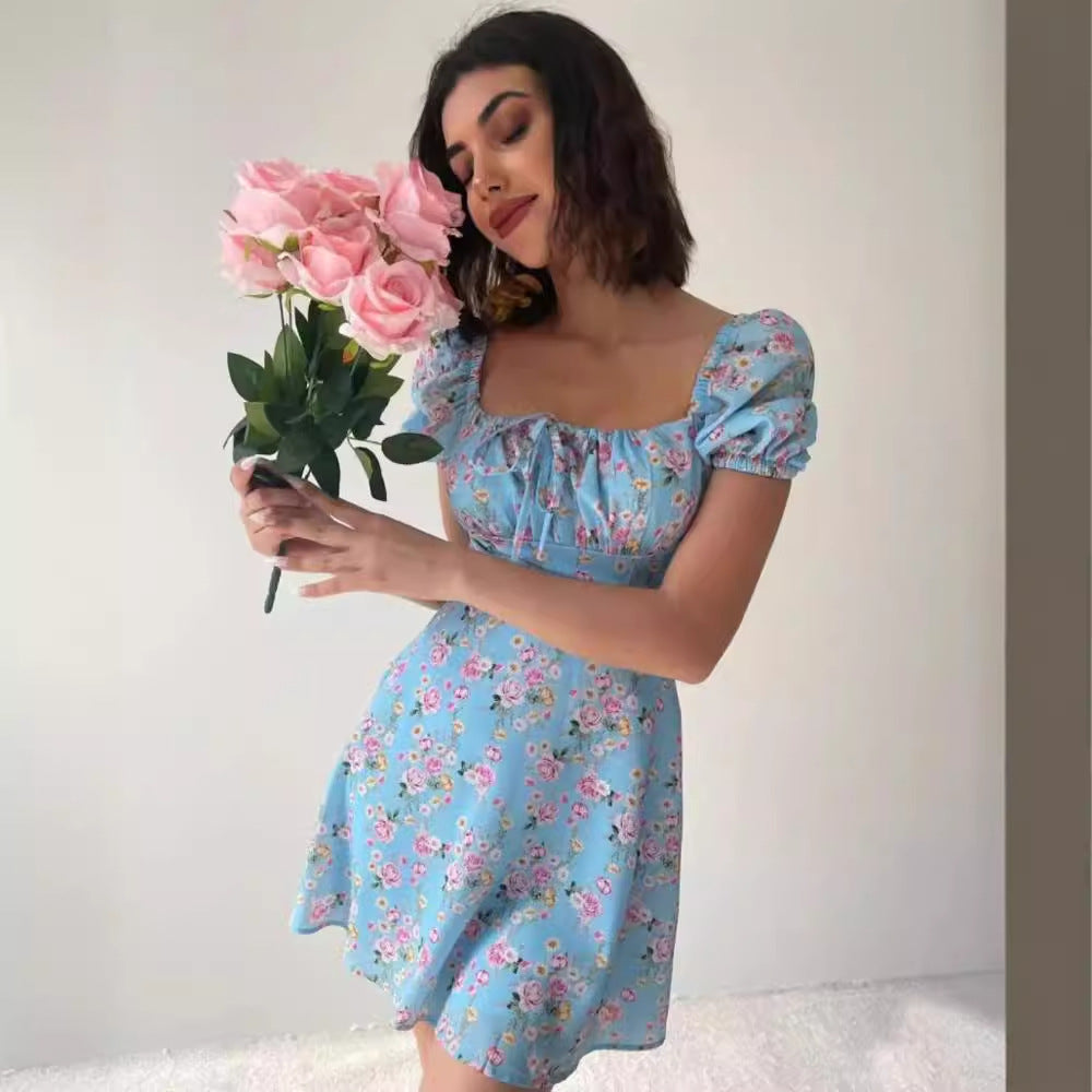 Damen Blütenmuster Mini-Kleid mit Puffärmeln W&W Mode