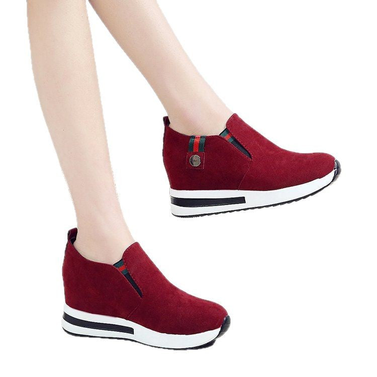 Damen Wedge-Sneaker mit modernem Slip-On-Design und bequemer Sohle W&W Mode