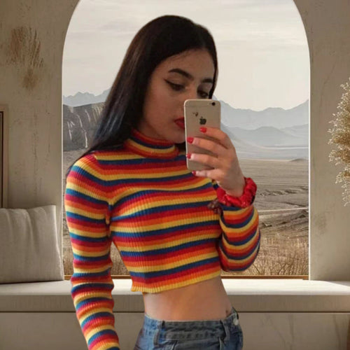 Damen Stylishes Crop-Top mit Rollkragen und buntem Streifenmuster W&W Mode