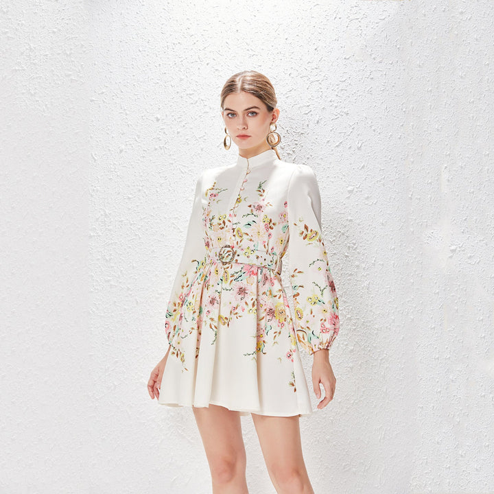Damen Kleid aus Baumwoll-Leinen-Mix mit Blumenmuster, Puffärmeln und Gürtel