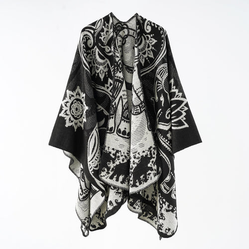 Damen eleganter Übergang-Poncho mit kunstvollem floralen Muster und fransigen Abschlüssen W&W Mode