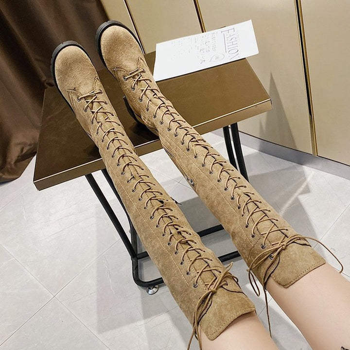 Damen Overknee-Stiefel mit raffinierter Schnürung und robustem Profil W&W Mode