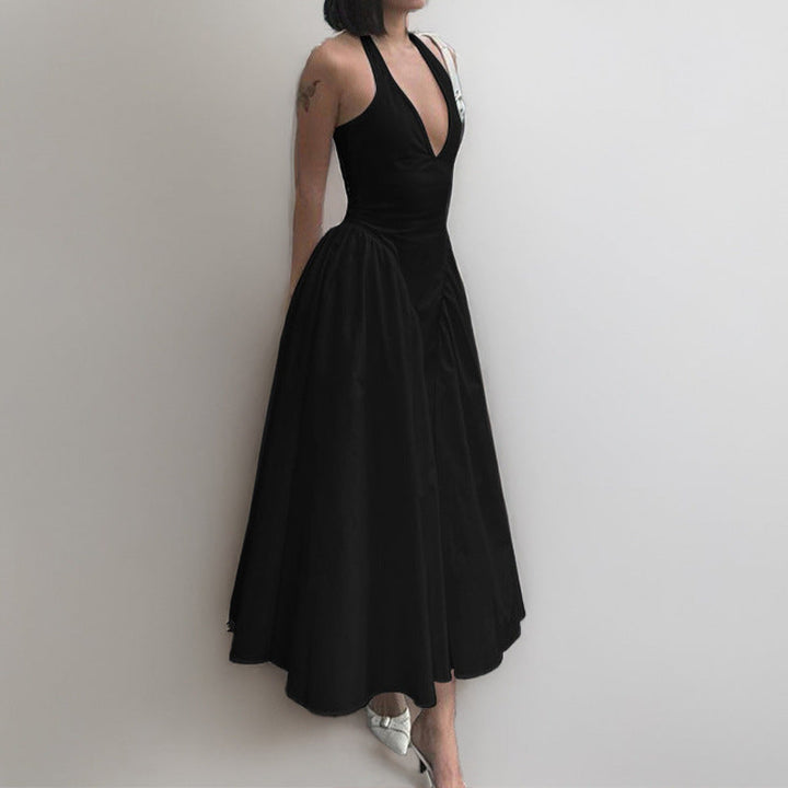 Damen Abendkleid mit tiefem V-Ausschnitt und voluminösem Rock W&W Mode