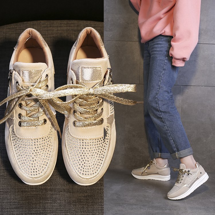 Damen Sportliche Sneakers mit Glitzerelementen und ergonomischer Sohle W&W Mode