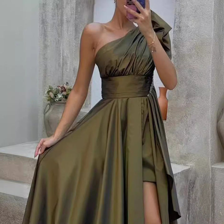 Damen asymmetrisches Maxikleid mit elegantem Schnitt und hohem Schlitz W&W Mode
