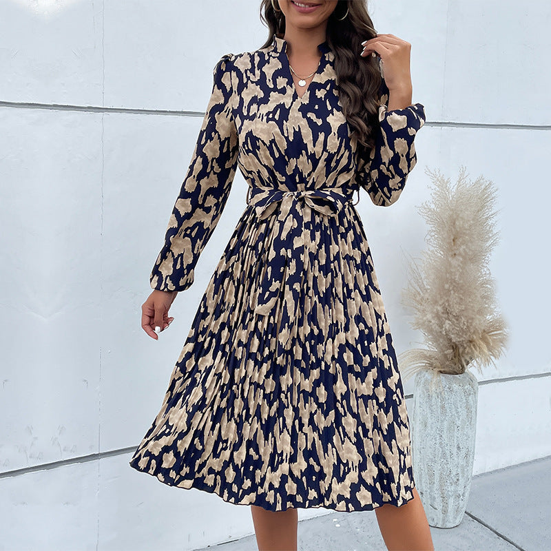 Damen Midi-Kleid mit tailliertem Schnitt und modischem Bindegürtel W&W Mode