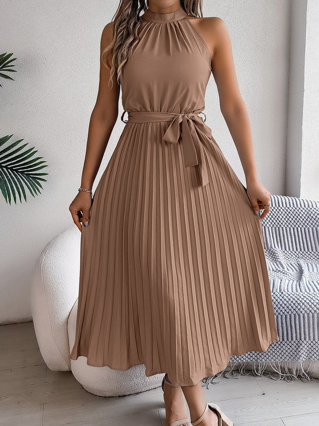 W&W Mode | Frühling Elegante Stehkragen Taille-betonte Falten Maxi Kleid