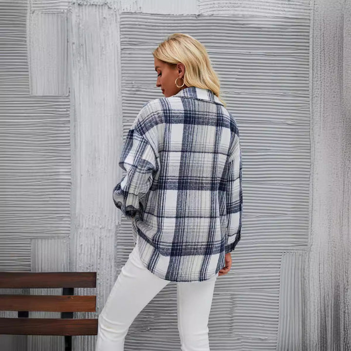 Damen lässige Flanellhemdjacke mit karriertem Design und praktischen Brusttaschen W&W Mode