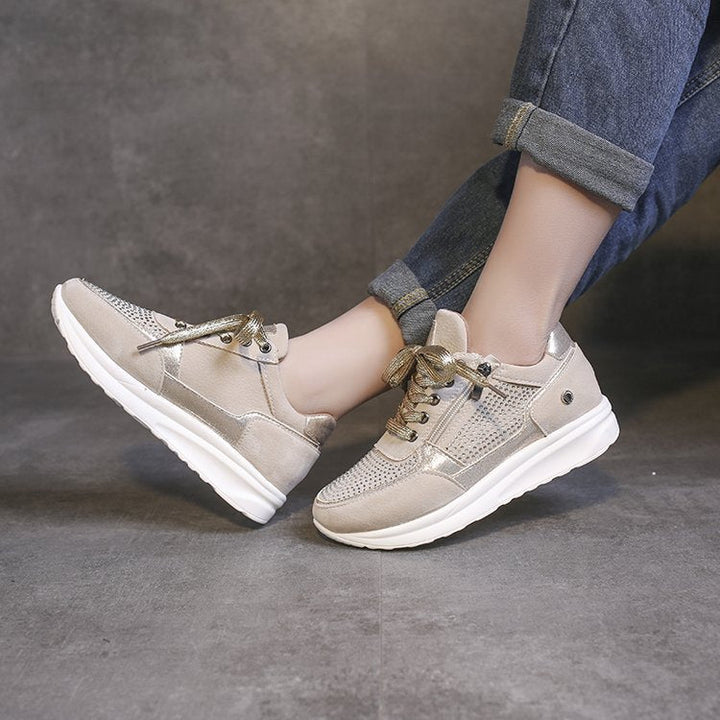 Damen Sportliche Sneakers mit Glitzerelementen und ergonomischer Sohle W&W Mode