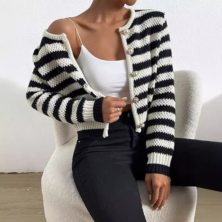 Damen gestreifte Strickjacke mit dekorativen Knöpfen W&W Mode