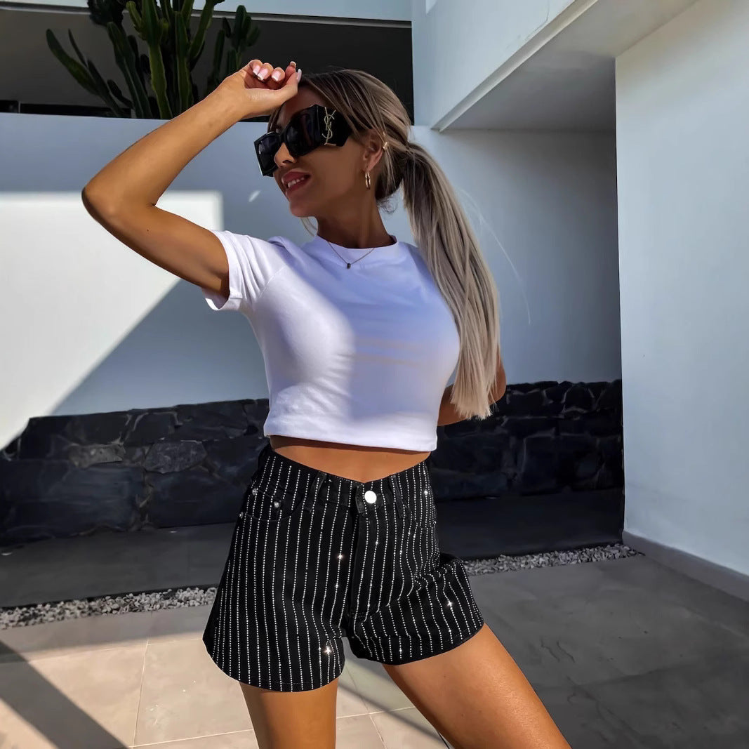 StreifenSpirit™ Damen Denim Shorts – Sommerliche High-Waist Jeansshorts mit feinem Streifenmuster, lässig & bequem