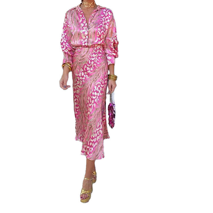 Damen seidiges Maxikleid mit elegantem Wickel-Design und schimmerndem Muster W&W Mode