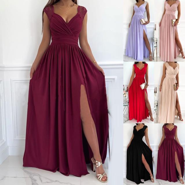 Glamouröses Rüschen-Abendkleid mit V-Ausschnitt &amp; Schlitz