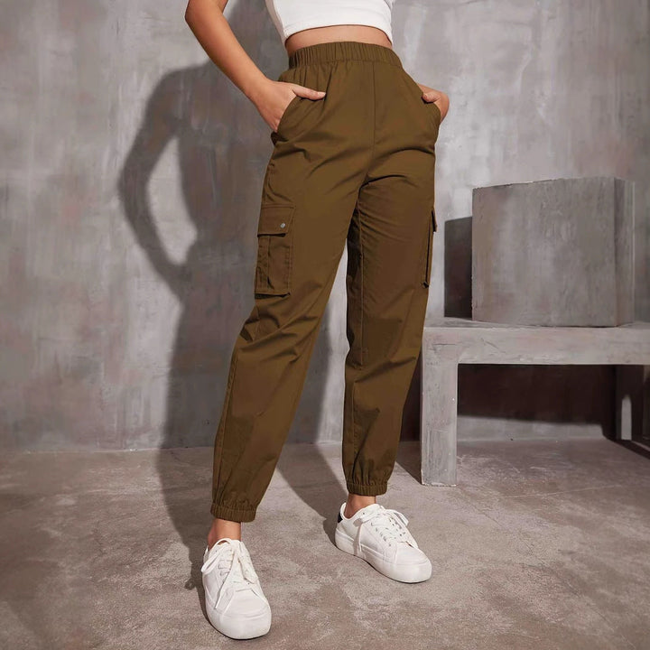 Damen Cargo-Hose mit ergonomischem Schnitt und praktischen Taschen W&W Mode