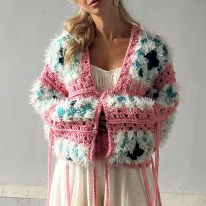 Damen modische Strickjacke im einzigartigen Häkelmuster W&W Mode