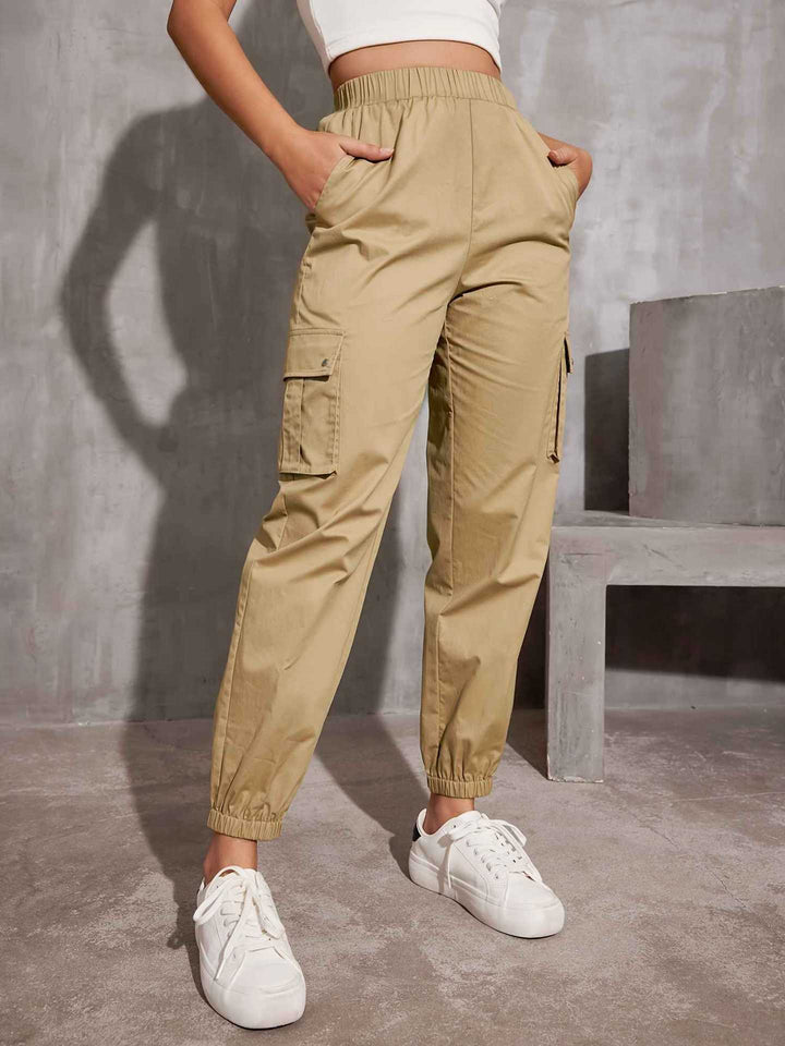 Damen Cargo-Hose mit ergonomischem Schnitt und praktischen Taschen W&W Mode