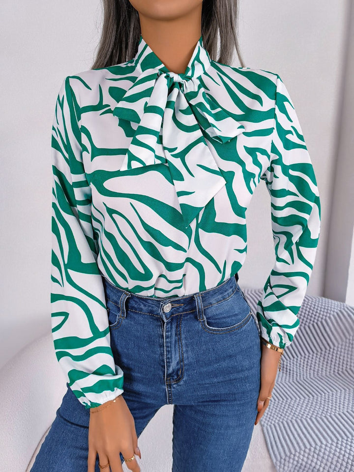 Damen Bluse mit modischem Zebra-Muster und elegantem Schleifenkragen W&W Mode