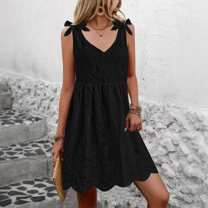 Damen luftiges Sommerkleid mit dekorativem Lochmuster und süßen Trägern W&W Mode