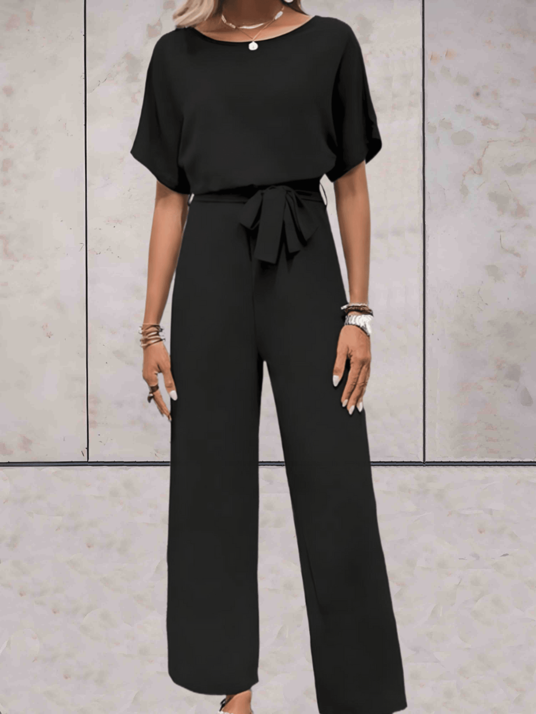 W&W Mode - Jumpsuit mit Gürtel und kurzen Ärmeln
