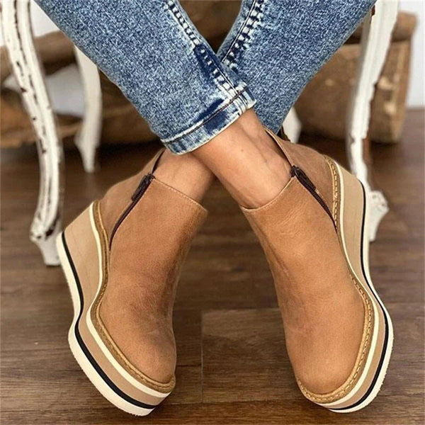 W&W Mode - Damen Slip-On Keil-Ankle Boots