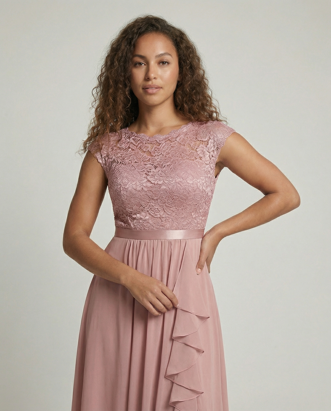 W&W Mode | Elegantes Damen Maxikleid Mit Spitzeneinsätzen Zeitlos, Romantisch & Fließend